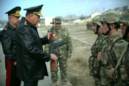 Kərim Vəliyev Ali Hərbi Məktəbin şəxsi heyəti ilə görüşüb