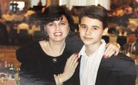 Emin Ağalarov anası ilə şəkillərini paylaşdı - FOTO