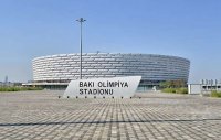 Maşını qaçırıb stadiona daxil olmaq istədi - Bakıda olay